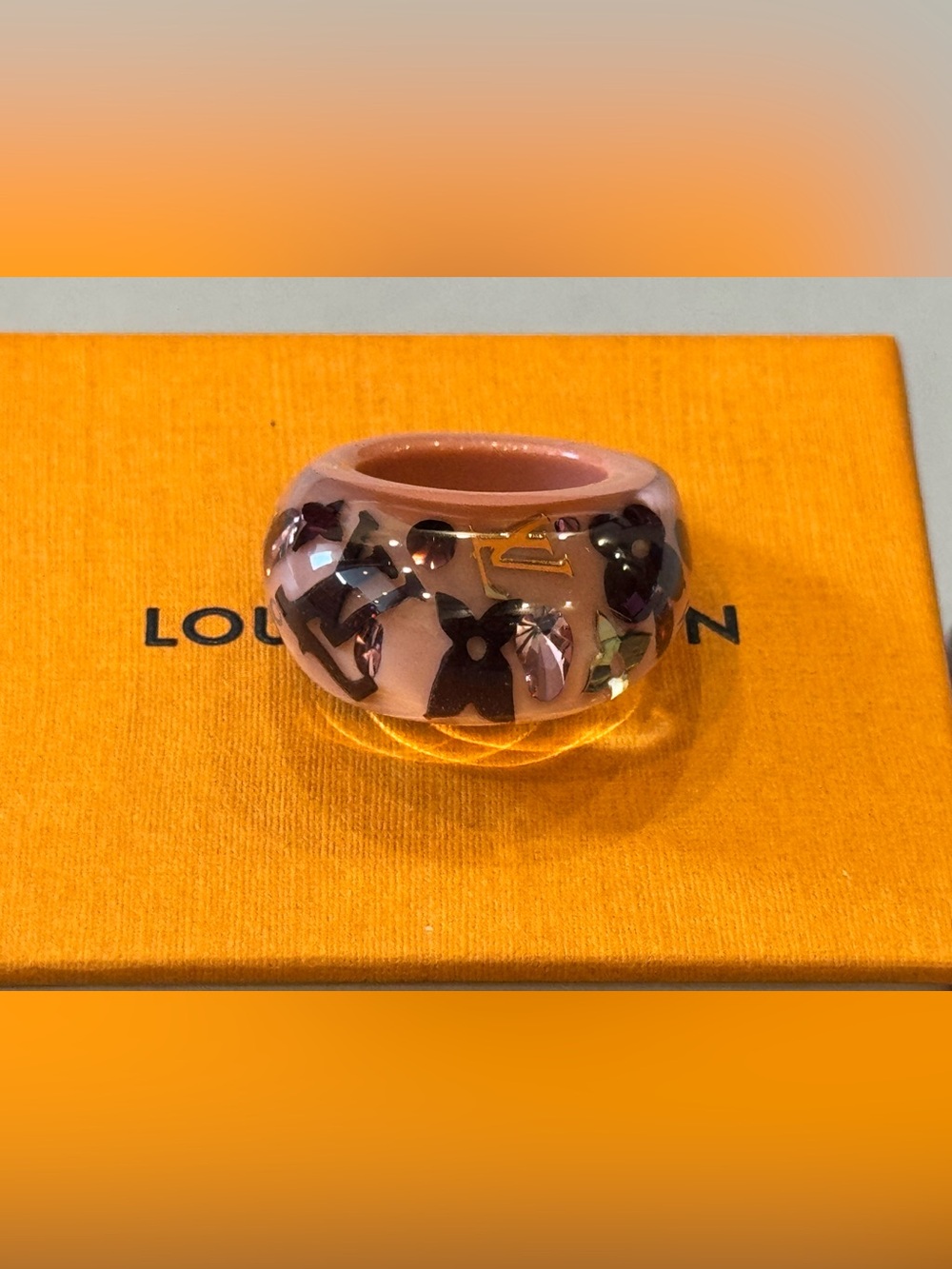 Louis Vuitton Rose Inclusion Resin Ring - Picture 11 of 11